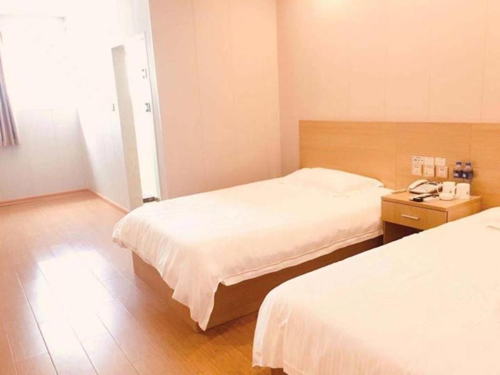 Greentree Inn Zhejiang Ningbo South Railway Station Express Hotel Exterior photo