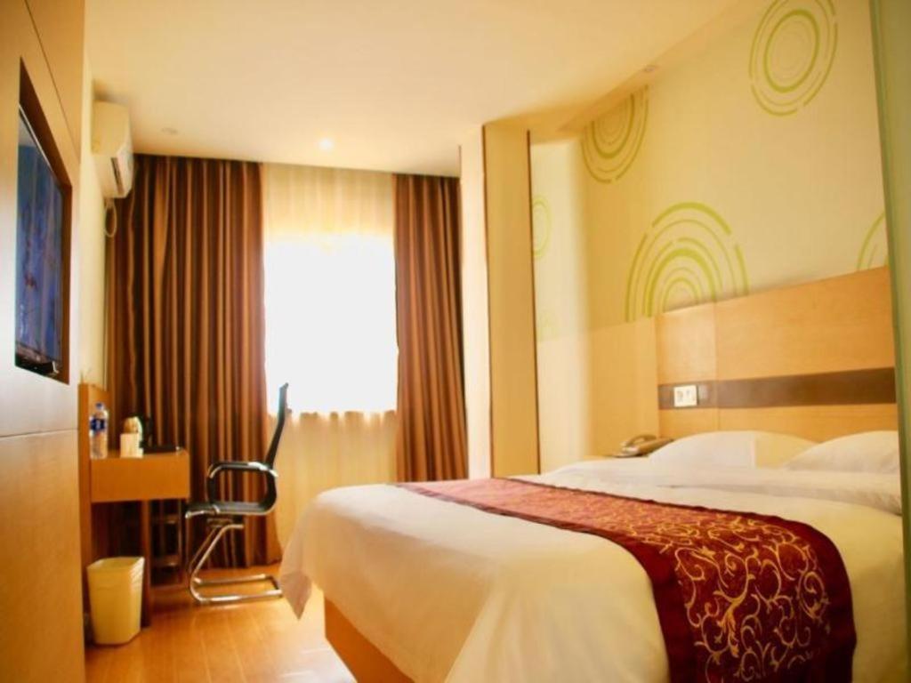 Greentree Inn Zhejiang Ningbo South Railway Station Express Hotel Exterior photo