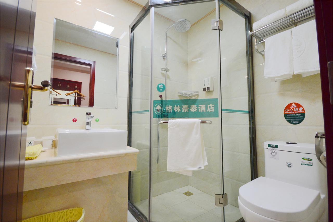 Greentree Inn Zhejiang Ningbo South Railway Station Express Hotel Exterior photo