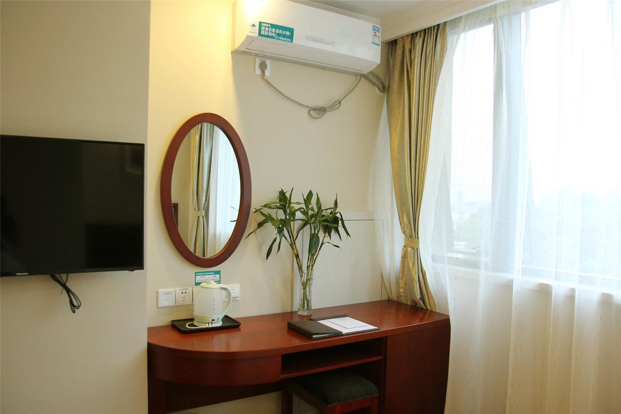 Greentree Inn Zhejiang Ningbo South Railway Station Express Hotel Exterior photo